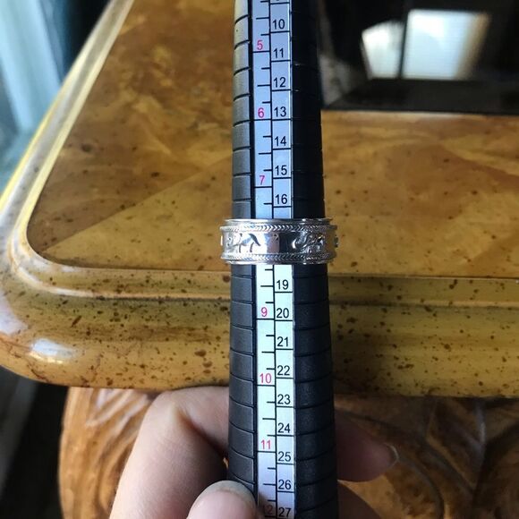 Sterling Silver Elephant Ring Size 8 - Picture 6 of 6